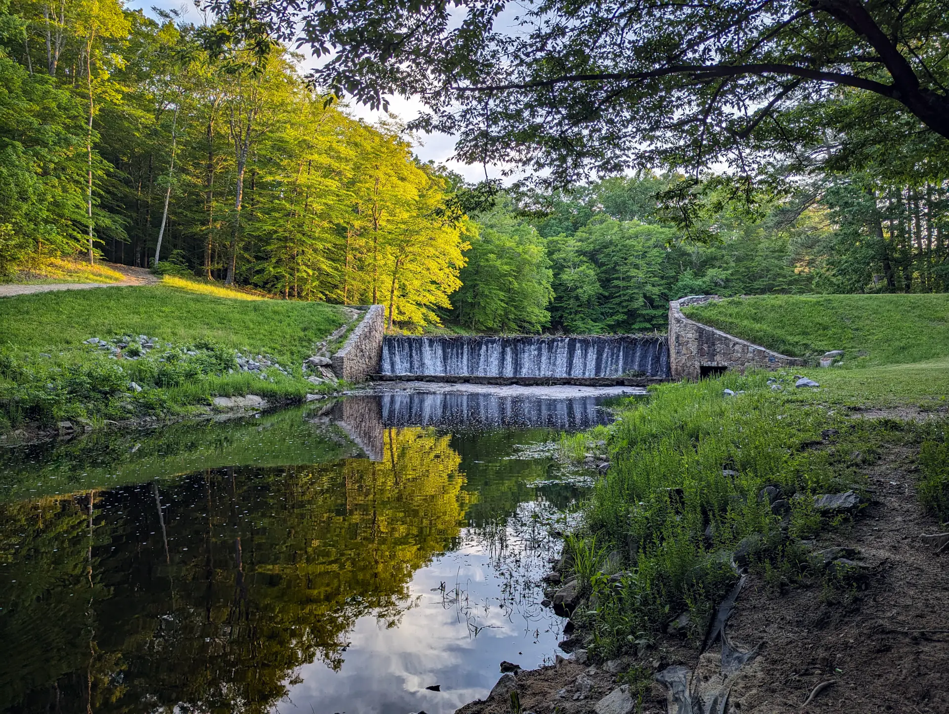 Chesterfield PM Banner taken from https://www.flickr.com/photos/alexbeschler/53712121834/in/photolist-2pQmEw7